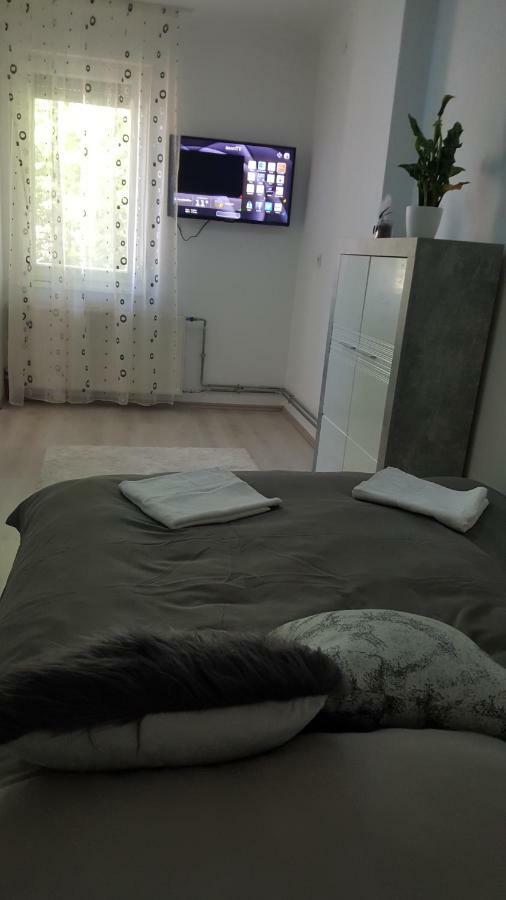 Gutenberg Utca Apartman Szeged Exterior photo